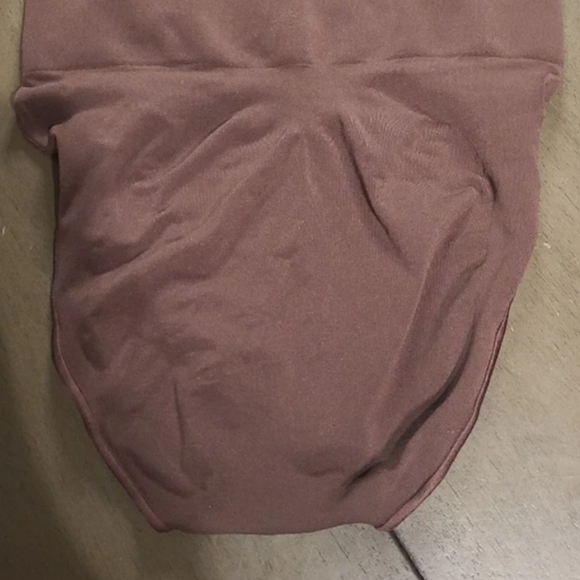 SKIMS Sculting midrise shapewear in Coco size 4XL runs very small - Picture 5 of 6